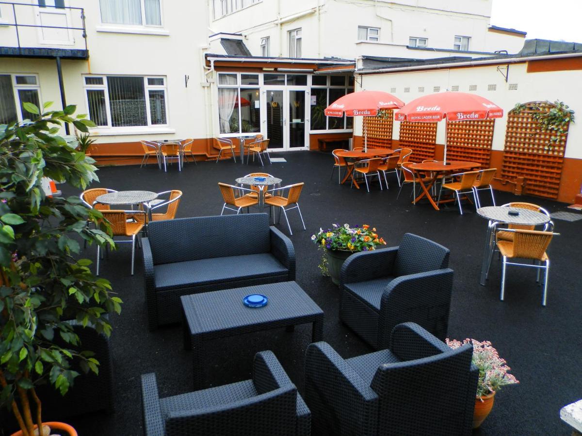 Wayside Cheer Hotel Castel Exteriör bild